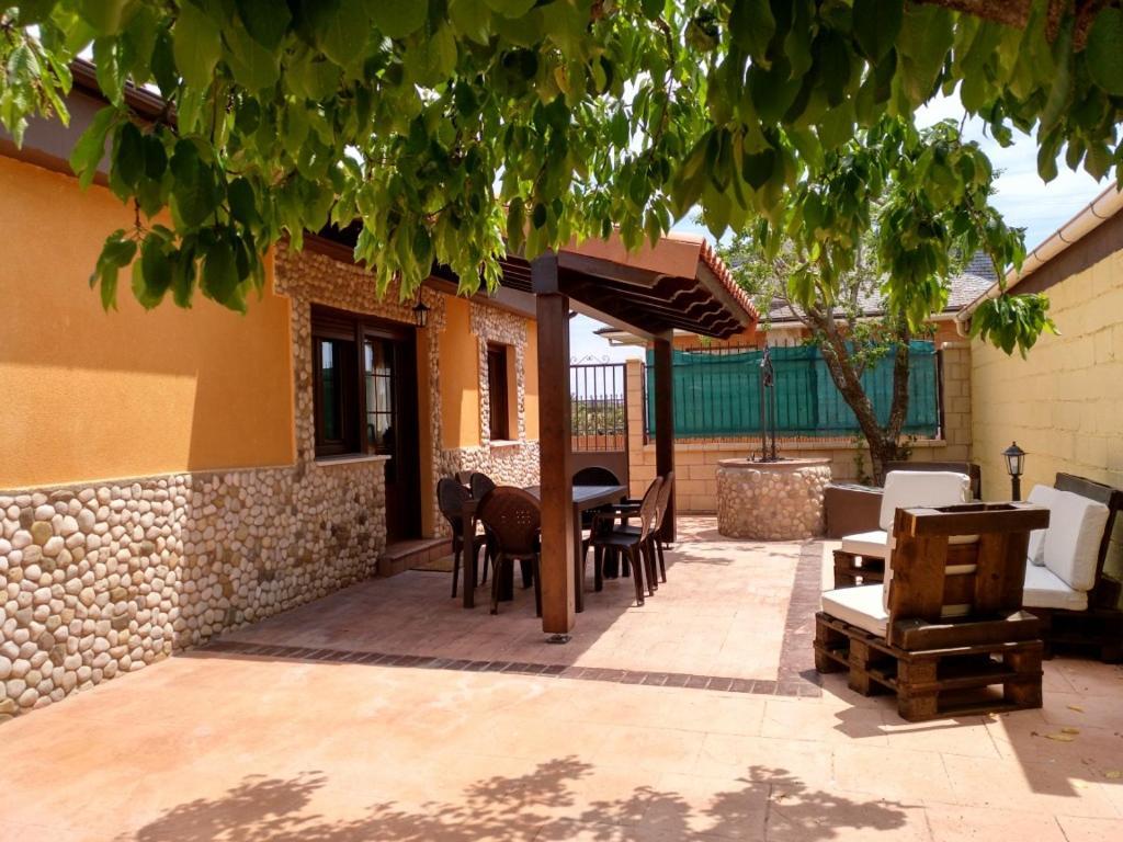 La Casita Del Abuelo Vila Villalmanzo Exterior foto